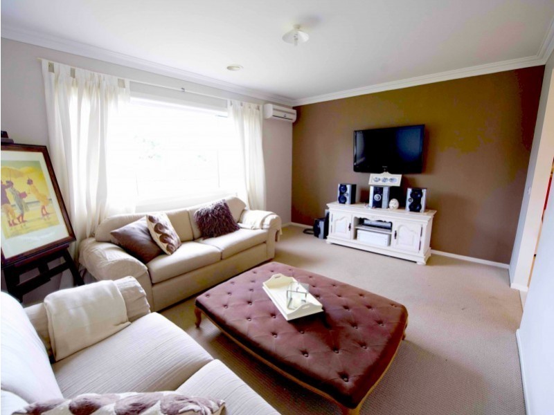 3 Bushlark Court, Berwick VIC 3806