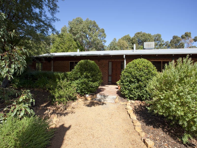 7 Campbell Way, Parkerville WA 6081