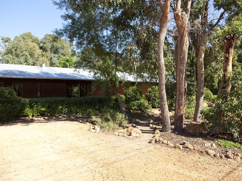 7 Campbell Way, Parkerville WA 6081