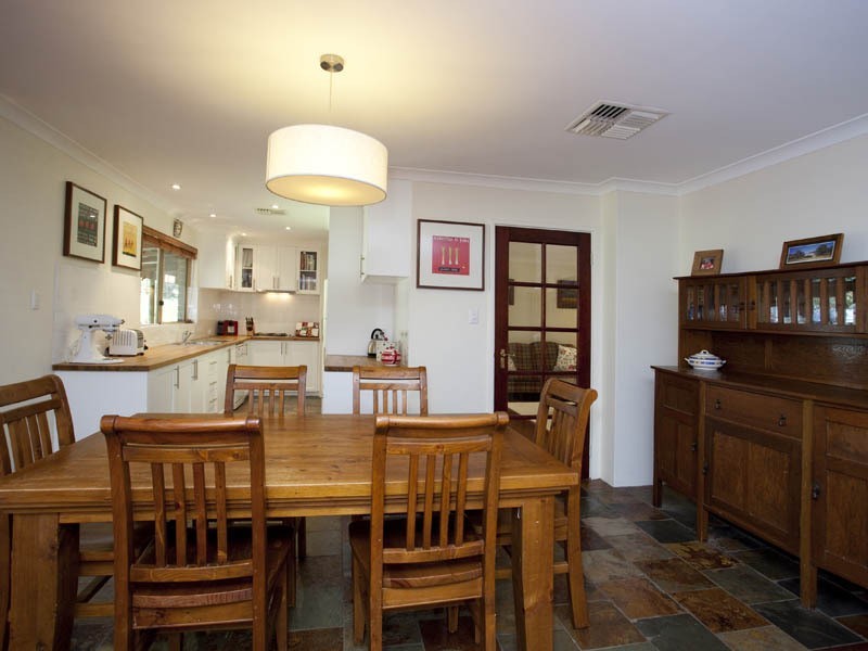 7 Campbell Way, Parkerville WA 6081