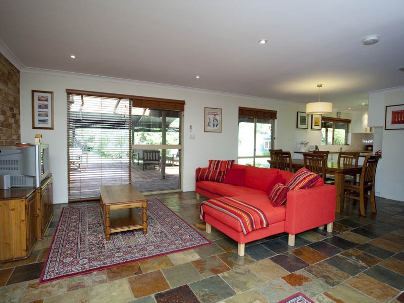 7 Campbell Way, Parkerville WA 6081