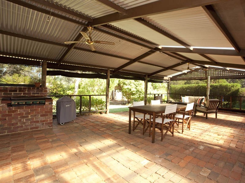 7 Campbell Way, Parkerville WA 6081