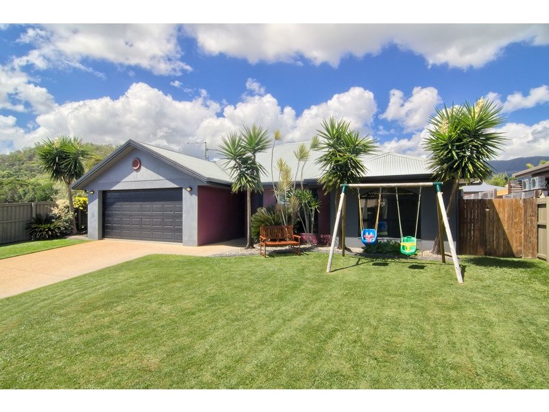 8 Pambula Close, Kewarra Beach QLD 4879