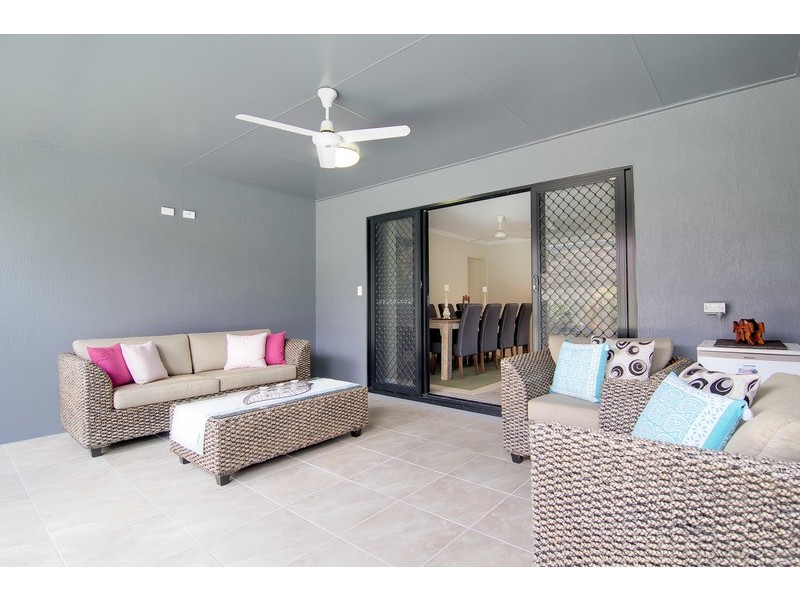 8 Pambula Close, Kewarra Beach QLD 4879