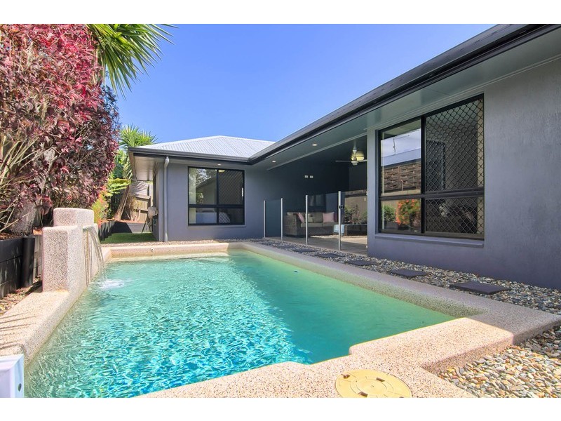 8 Pambula Close, Kewarra Beach QLD 4879