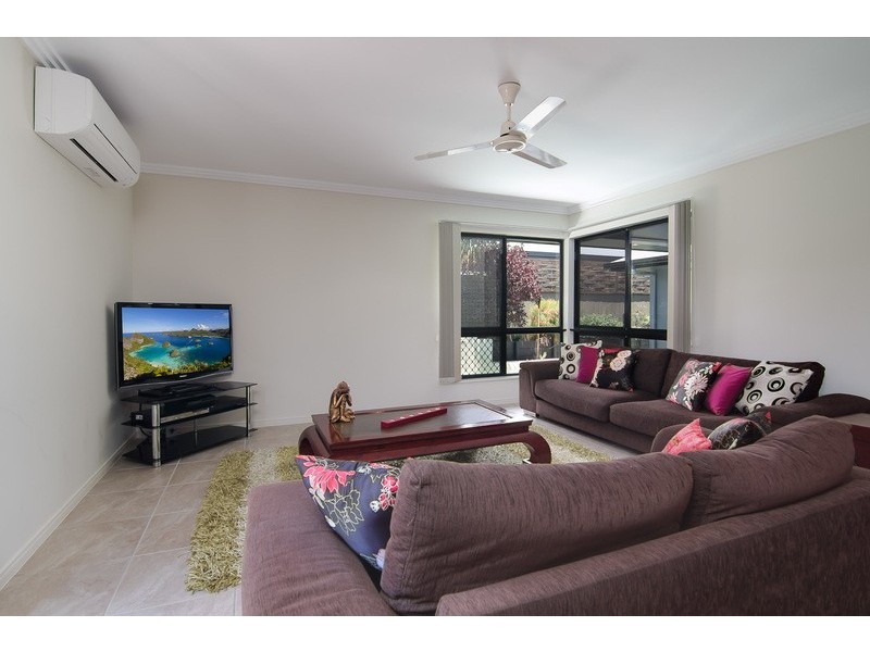 8 Pambula Close, Kewarra Beach QLD 4879