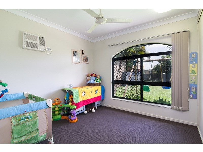 8 Pambula Close, Kewarra Beach QLD 4879