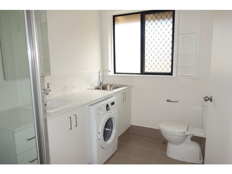 17B Bromley Road, Hilton WA 6163