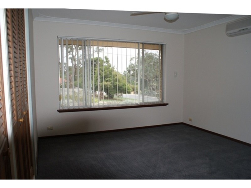 62 Waterloo Crescent, Lesmurdie WA 6076