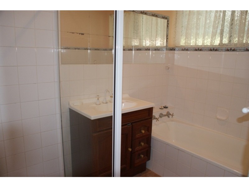 62 Waterloo Crescent, Lesmurdie WA 6076