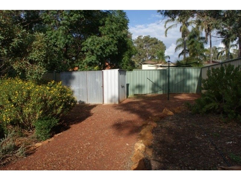 62 Waterloo Crescent, Lesmurdie WA 6076