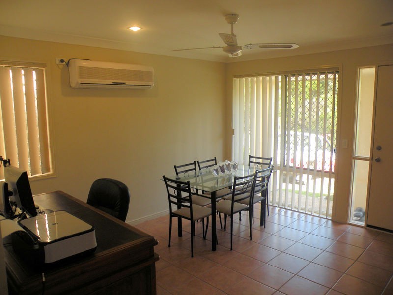 18/74 Universal St, Pacific Pines QLD 4211