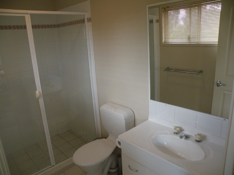 18/74 Universal St, Pacific Pines QLD 4211