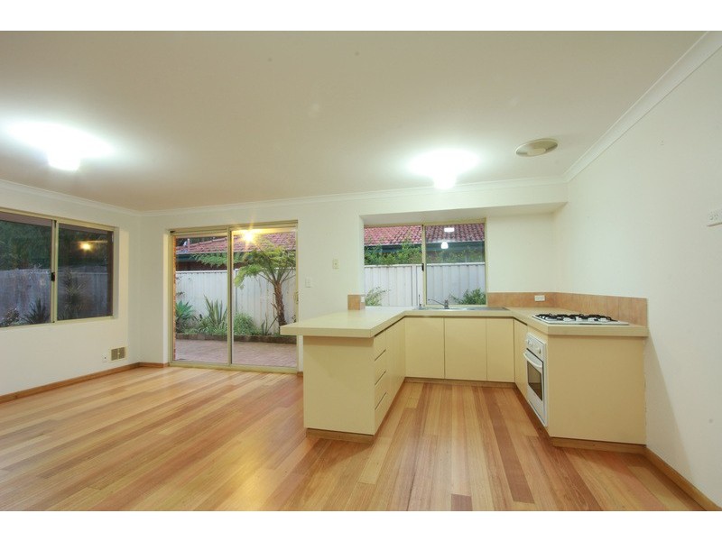 37 Silver Gull Court, Geographe WA 6280