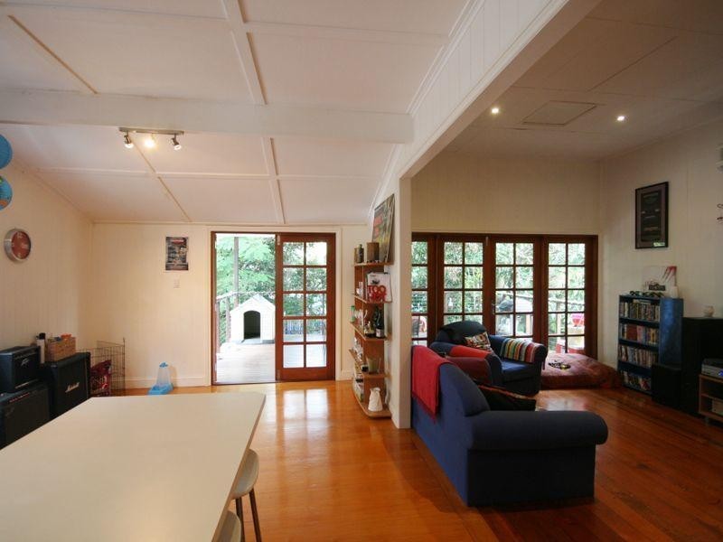 27 Labtrobe St, East Brisbane QLD 4169