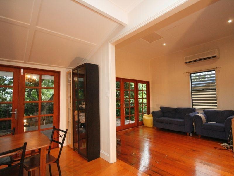 27 Labtrobe St, East Brisbane QLD 4169