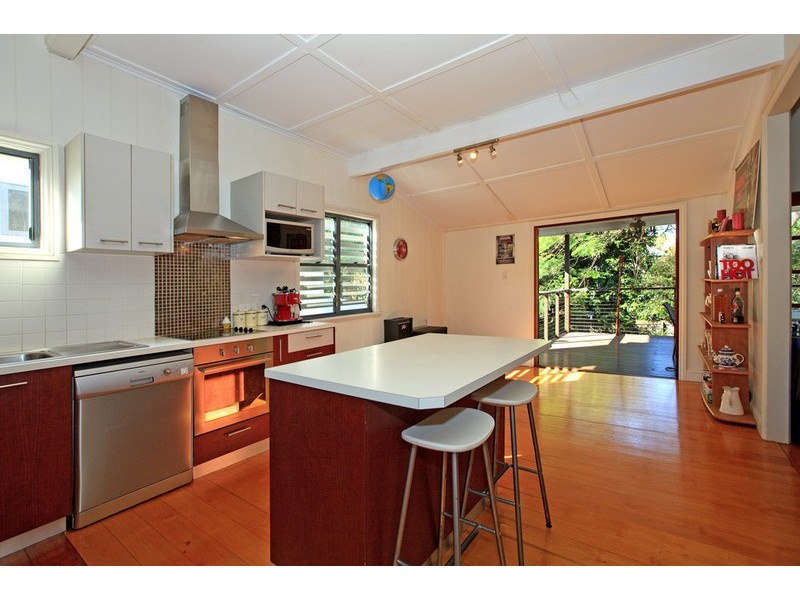 27 Labtrobe St, East Brisbane QLD 4169