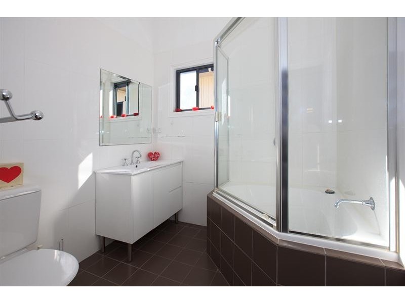 27 Labtrobe St, East Brisbane QLD 4169