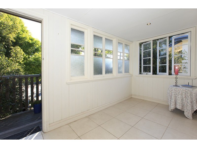 27 Labtrobe St, East Brisbane QLD 4169