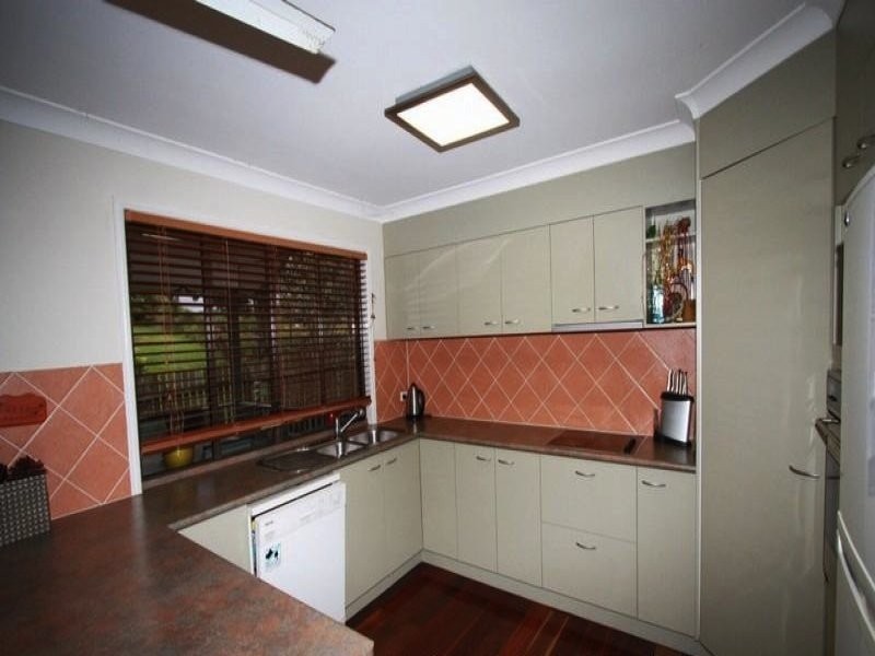 15 Azure St, Goodna QLD 4300