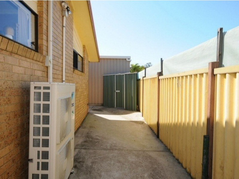 127 Oleander Ave, Hervey Bay QLD 4655