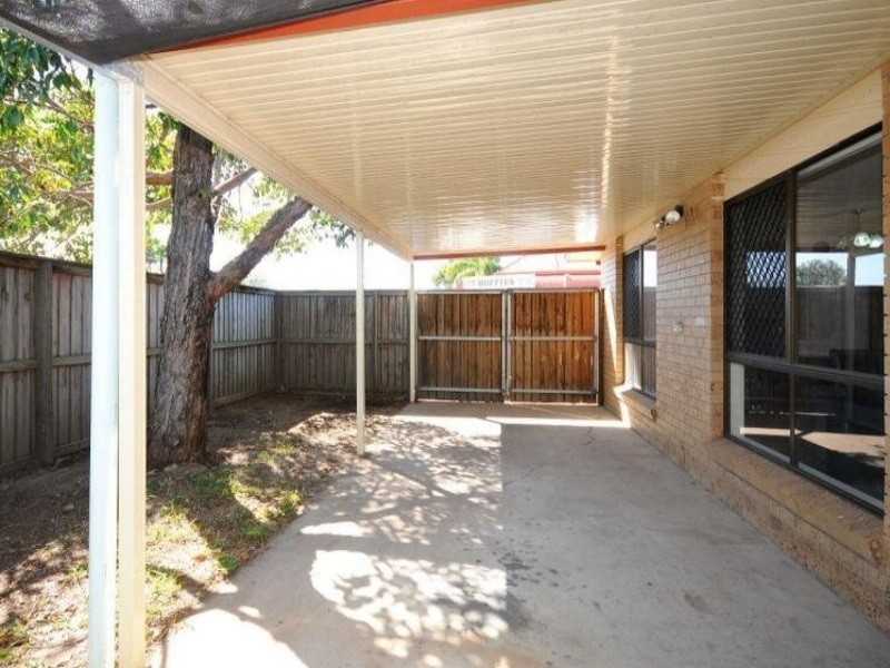 127 Oleander Ave, Hervey Bay QLD 4655