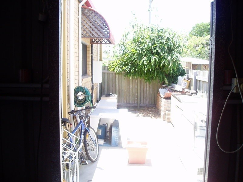 127 Oleander Ave, Hervey Bay QLD 4655