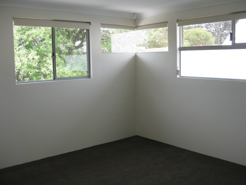 54B  Rennie Crescent, Hilton WA 6163