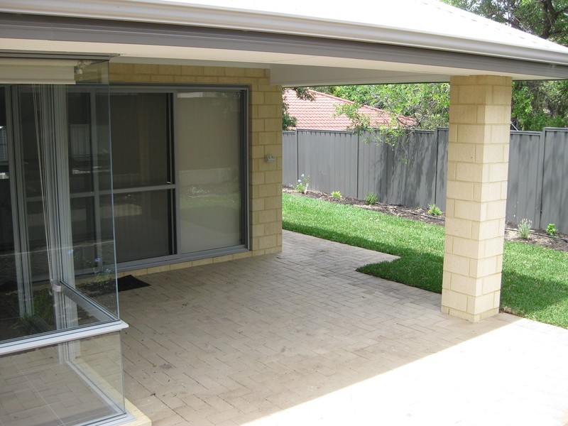 54B  Rennie Crescent, Hilton WA 6163