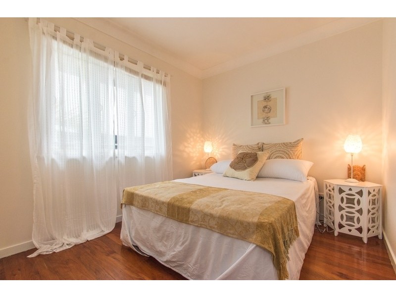 15 Emma Street, Red Hill QLD 4059