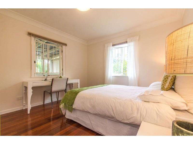 15 Emma Street, Red Hill QLD 4059