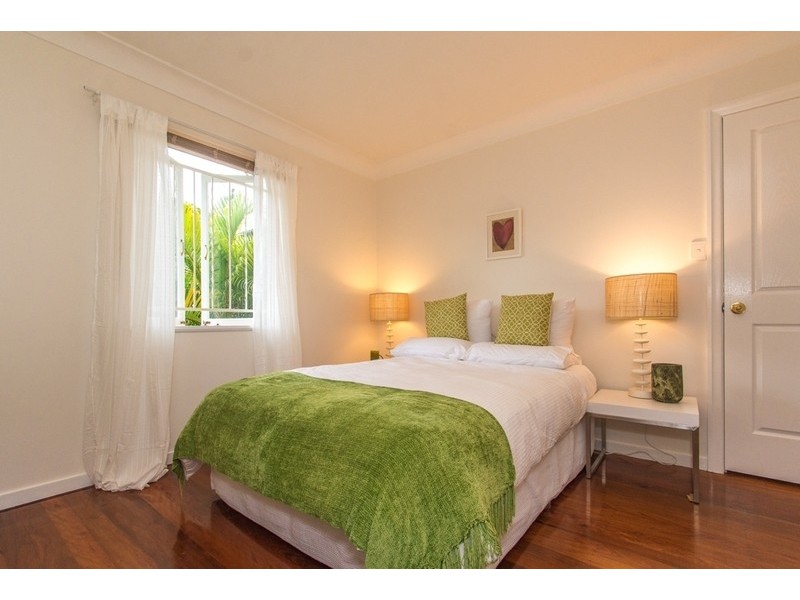 15 Emma Street, Red Hill QLD 4059