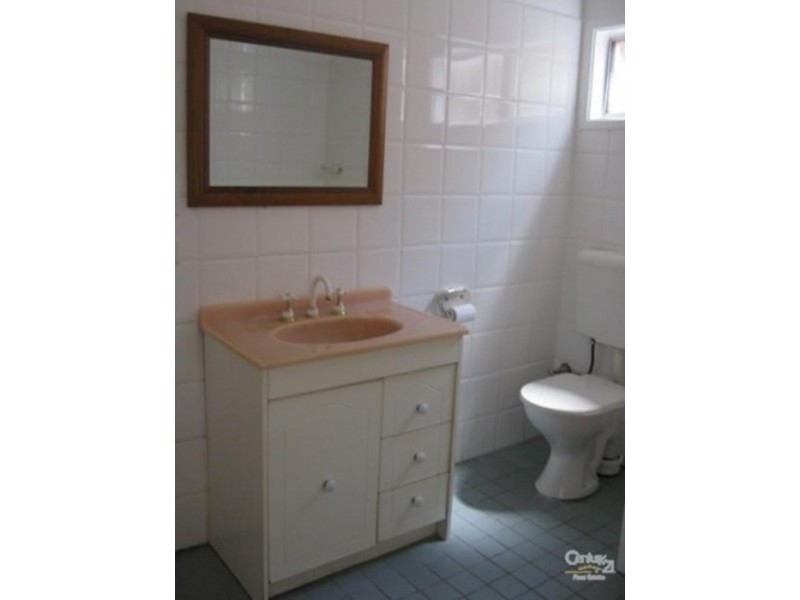 5 Murray St, Hamilton NSW 2303