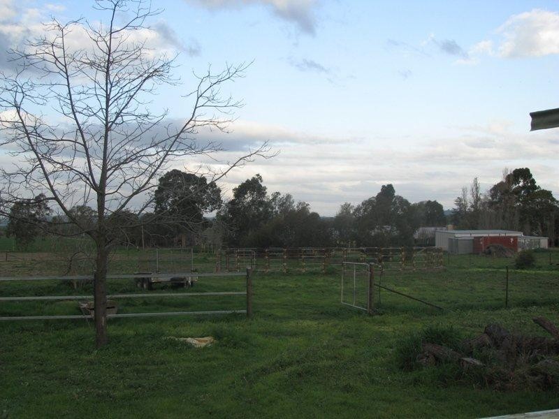 2A Silverwood Road, Lake Albert NSW 2650
