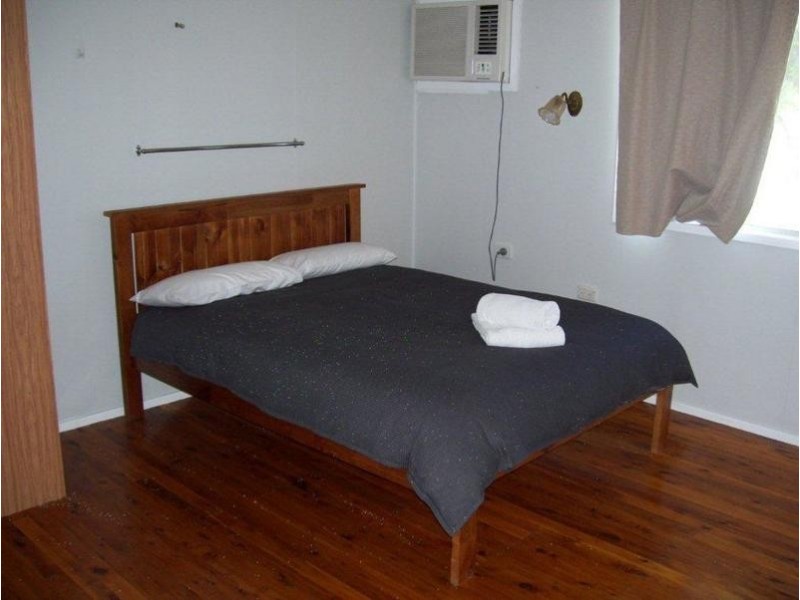 32 Weldon Street, Wandoan QLD 4419