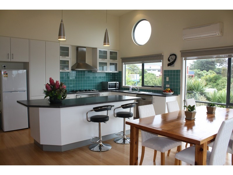 15 Campbell Court, Apollo Bay VIC 3233