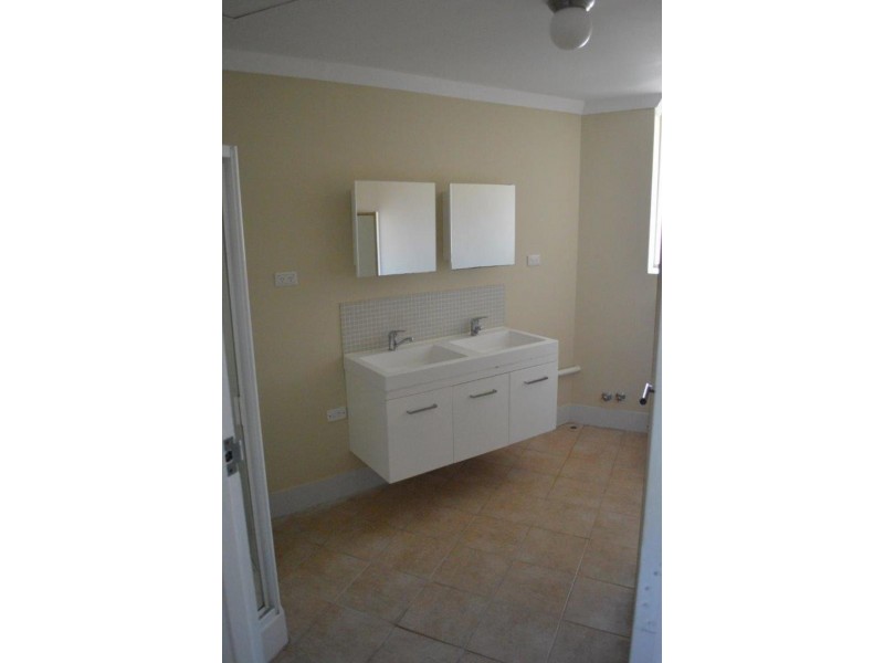 D212/25 Herdsman Parade, Wembley WA 6014