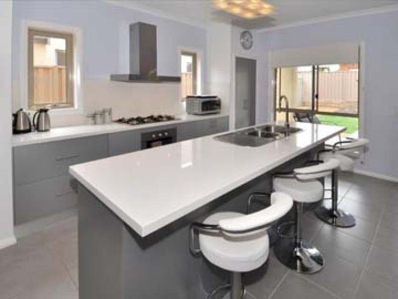 5 Turitable Way, Caroline Springs VIC 3023