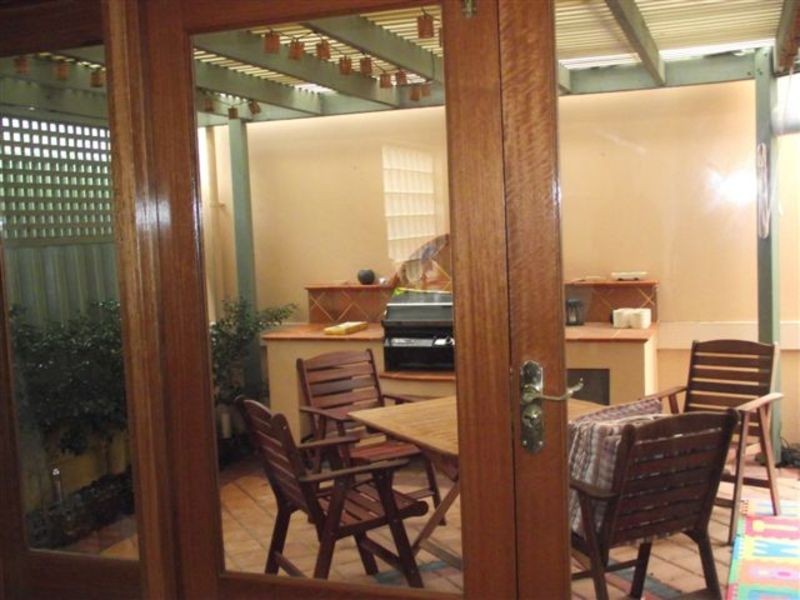 2/32 Renwick Street, South Perth WA 6151