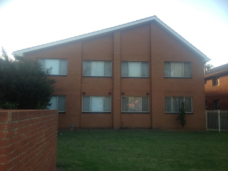 2/42 Clyde Street, Granville NSW 2142