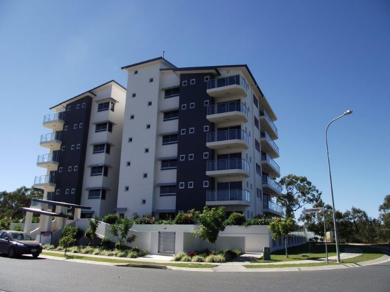 9/2 The Promenade, Boyne Island QLD 4680