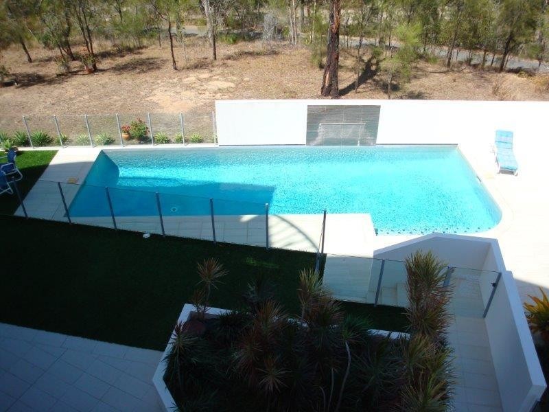 9/2 The Promenade, Boyne Island QLD 4680