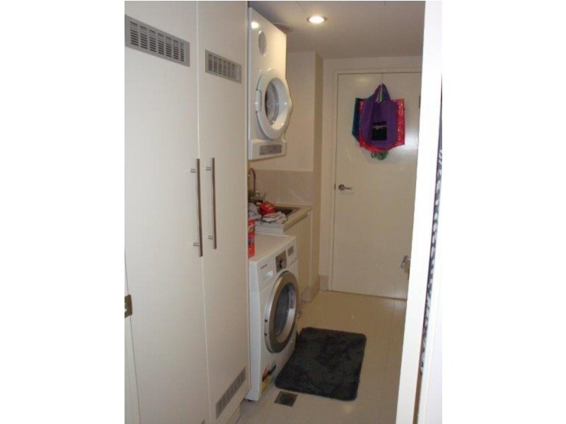 9/2 The Promenade, Boyne Island QLD 4680
