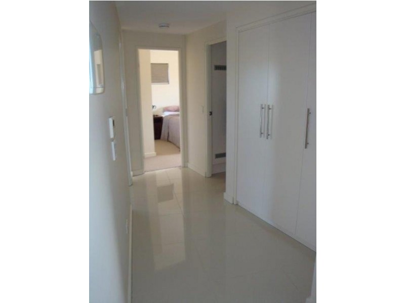 9/2 The Promenade, Boyne Island QLD 4680