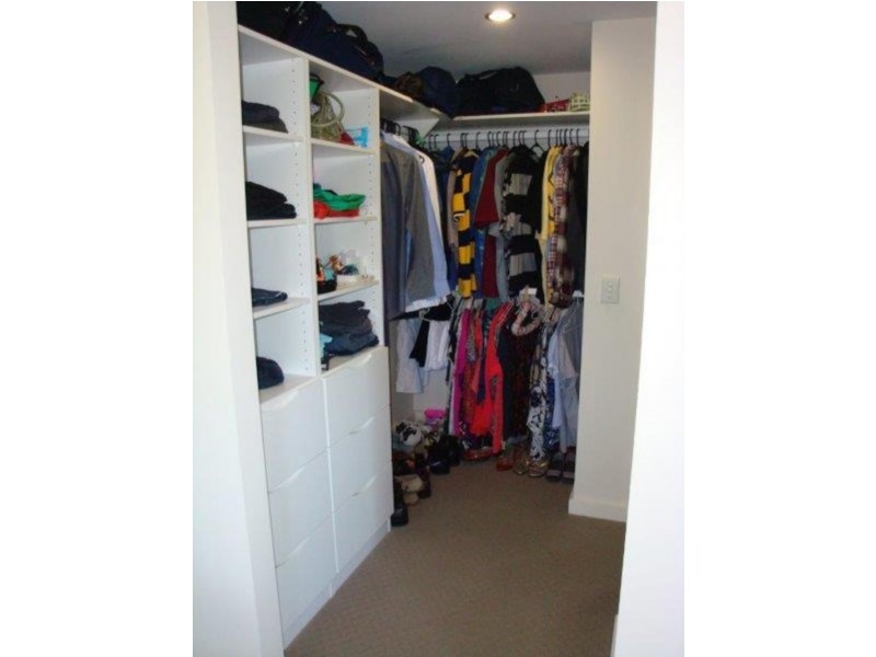 9/2 The Promenade, Boyne Island QLD 4680