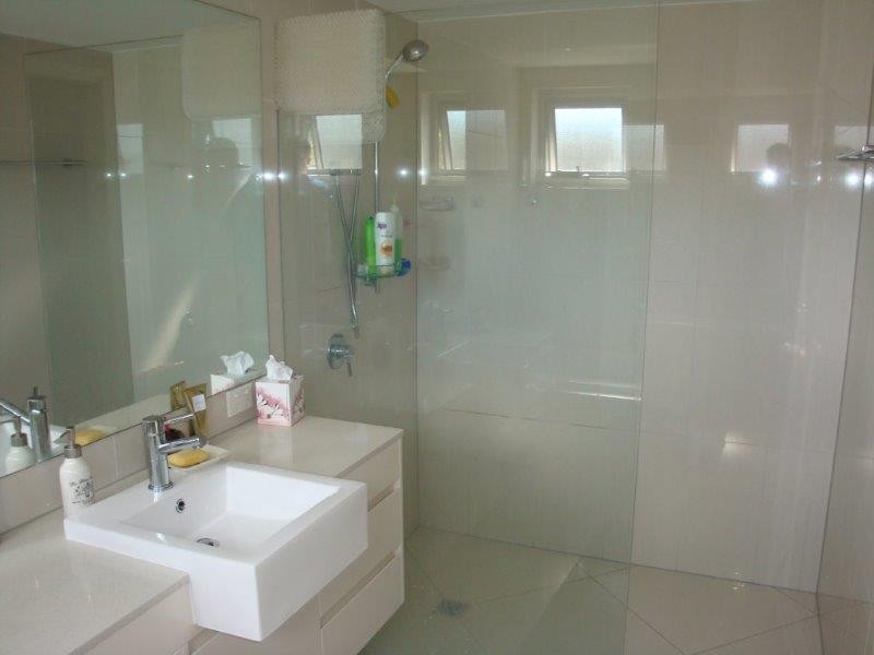9/2 The Promenade, Boyne Island QLD 4680