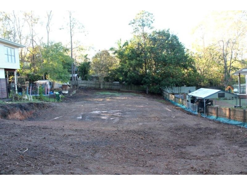 12 Henry Street, Chapel Hill QLD 4069