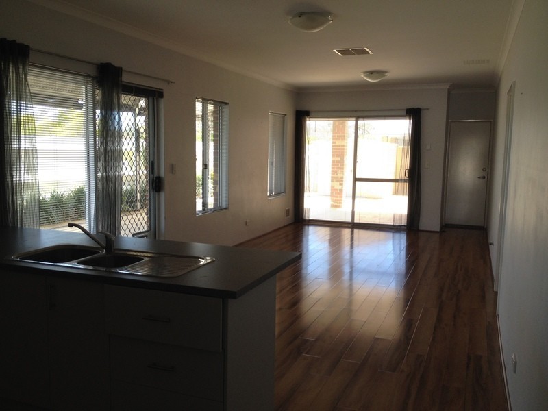 24 Elemi Bend, Atwell WA 6164