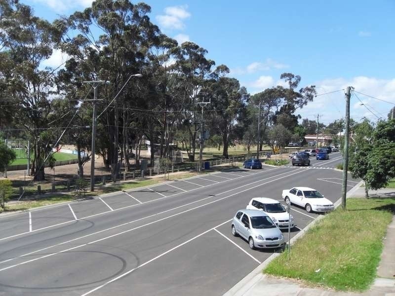 2/221 Watton Street, Werribee VIC 3030