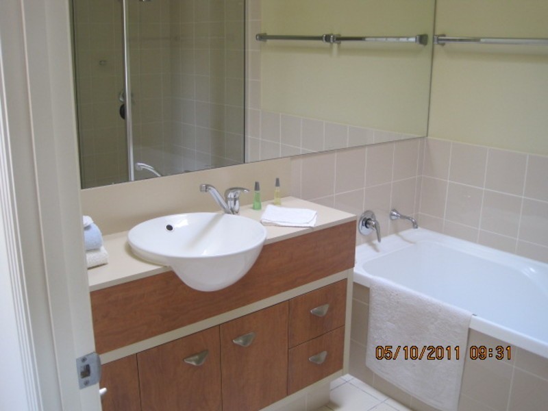 56/136 Palm Meadows Drive, Carrara QLD 4211